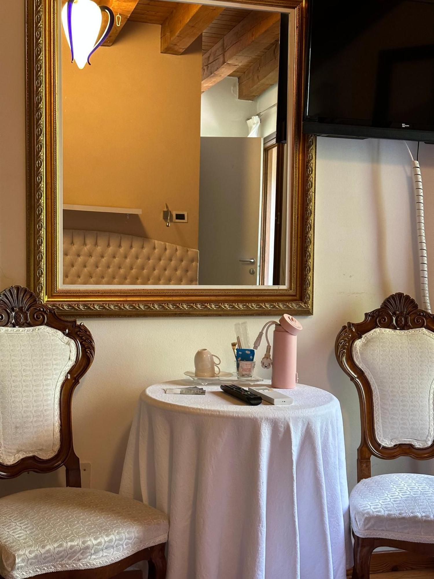 Aparthotel Ca' Hemingway Bassano del Grappa Esterno foto