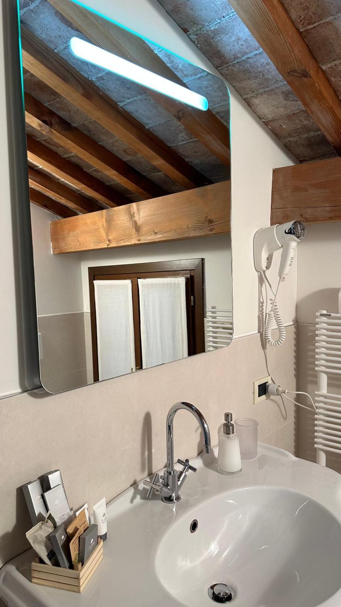 Aparthotel Ca' Hemingway Bassano del Grappa Esterno foto